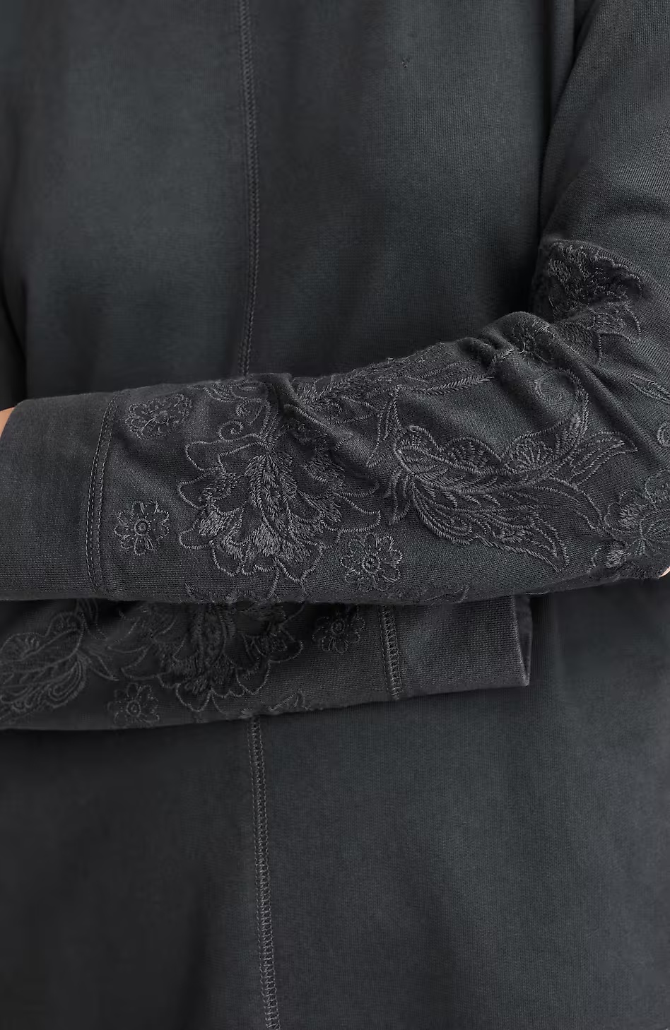 Fit Embroidered Garment-Dyed Pullover
