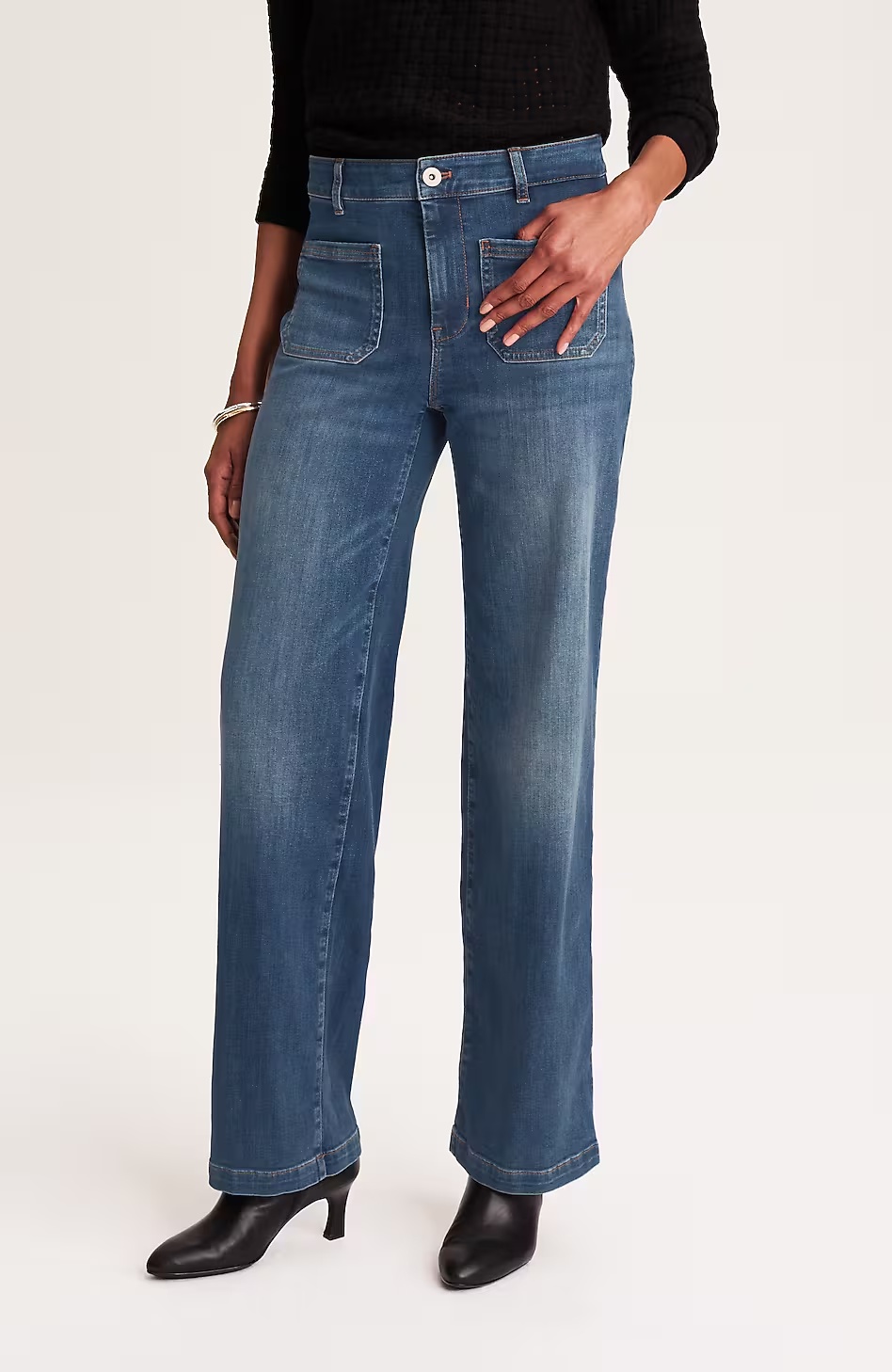 Curvy-Fit Patch-Pocket Wide-Leg Jeans