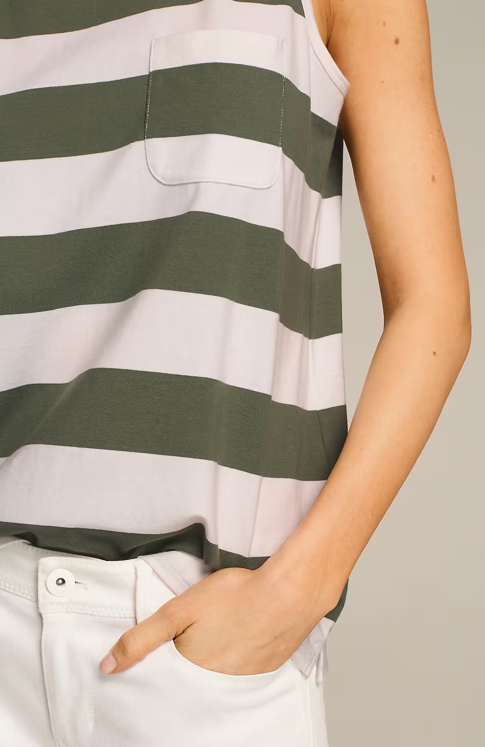 30125-One-Pocket-Tank-10.jpg One-Pocket Tank