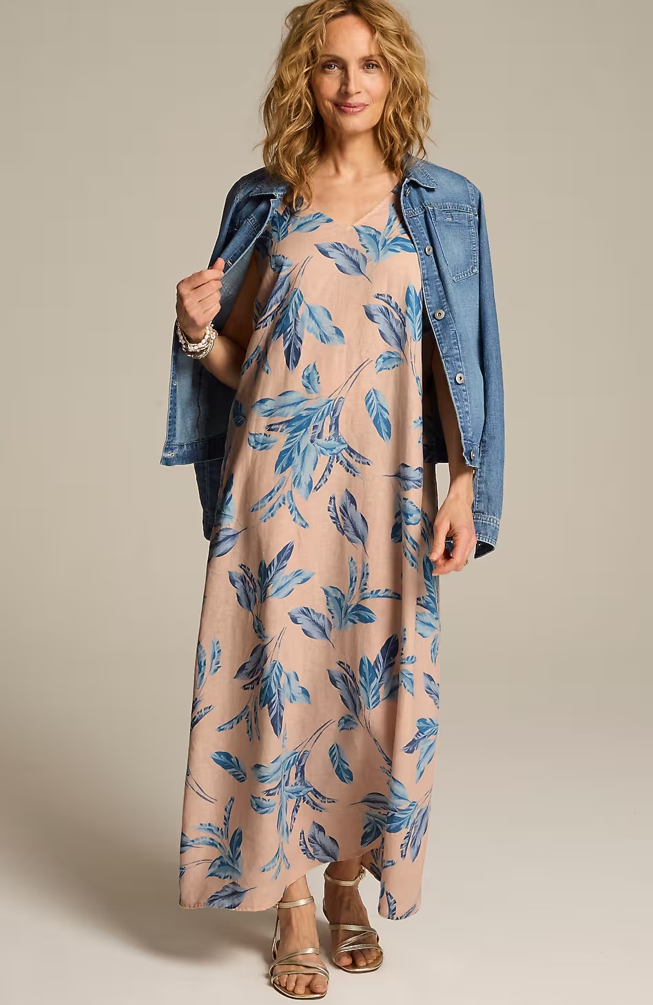 35840-Sleeveless-V-Neck-Maxi-Dress-10.jpg Sleeveless V-Neck Maxi Dress
