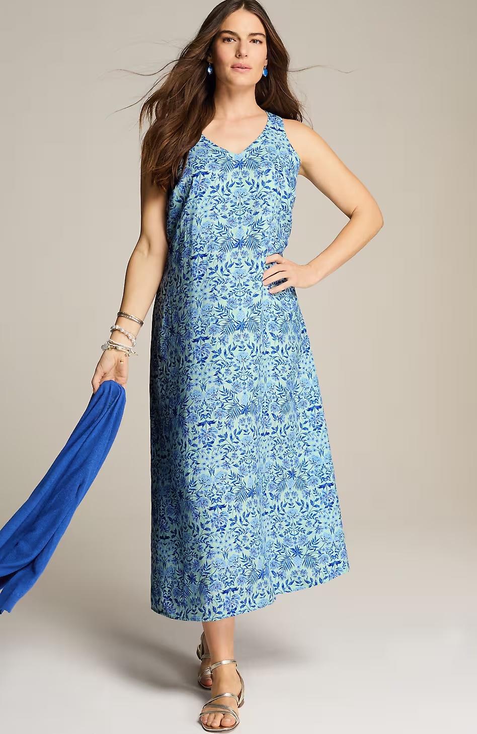 35840-Sleeveless-V-Neck-Maxi-Dress-7.jpg Sleeveless V-Neck Maxi Dress