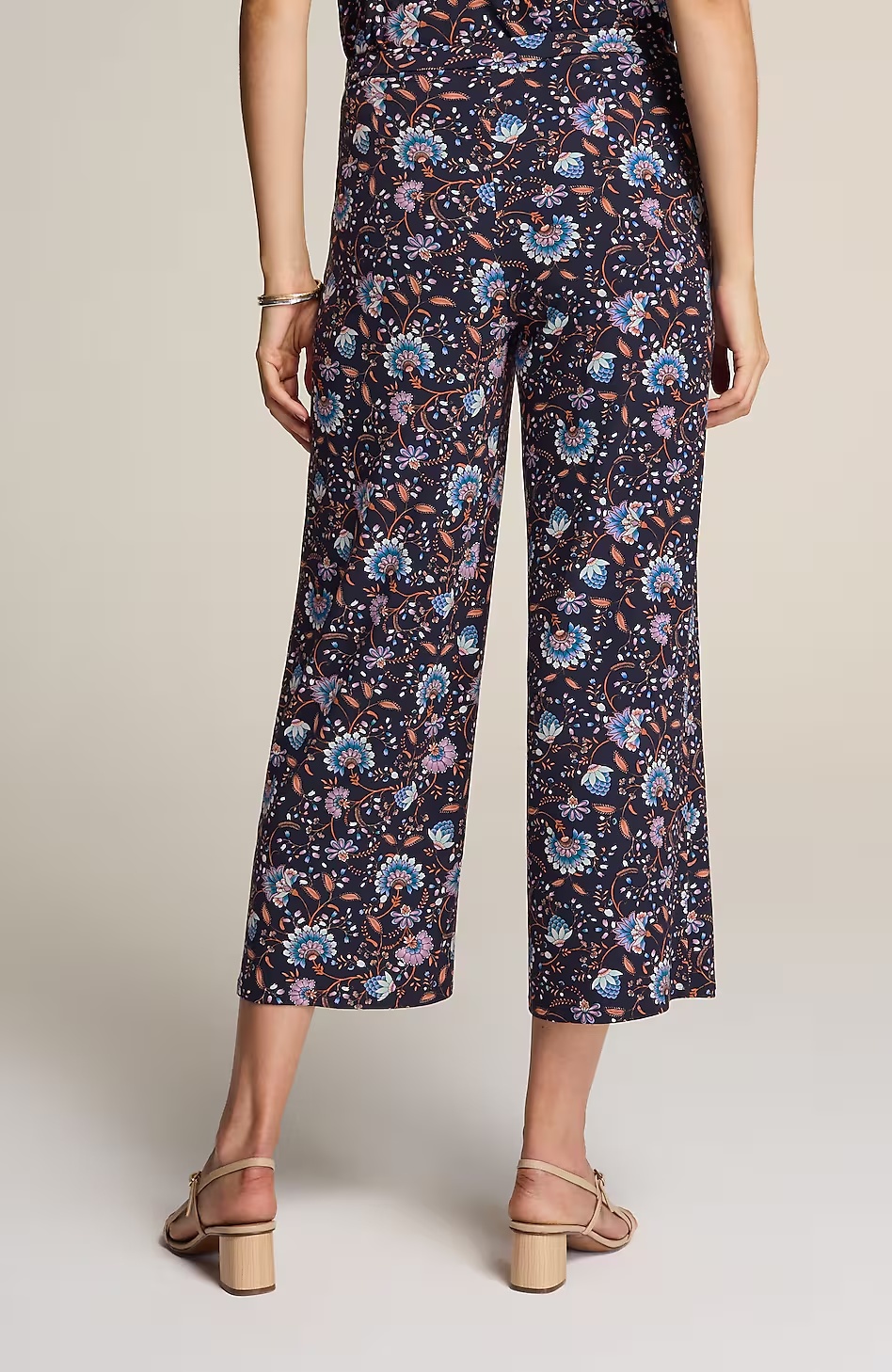 47682-Wearever-Wide-Leg-Knit-Crops-18.jpg Wearever Wide-Leg Knit Crops