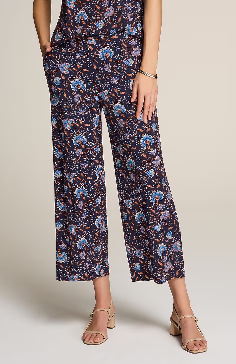 47682-Wearever-Wide-Leg-Knit-Crops-21.jpg Wearever Wide-Leg Knit Crops