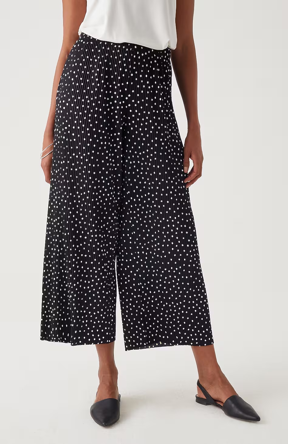 56672-Wearever-Plisse-Wide-Leg-Crops-6.jpg Wearever Plissé Wide-Leg Crops