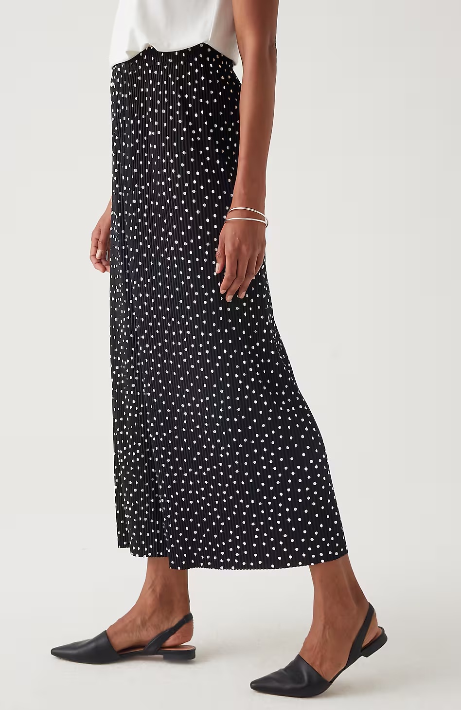 56672-Wearever-Plisse-Wide-Leg-Crops-7.jpg Wearever Plissé Wide-Leg Crops