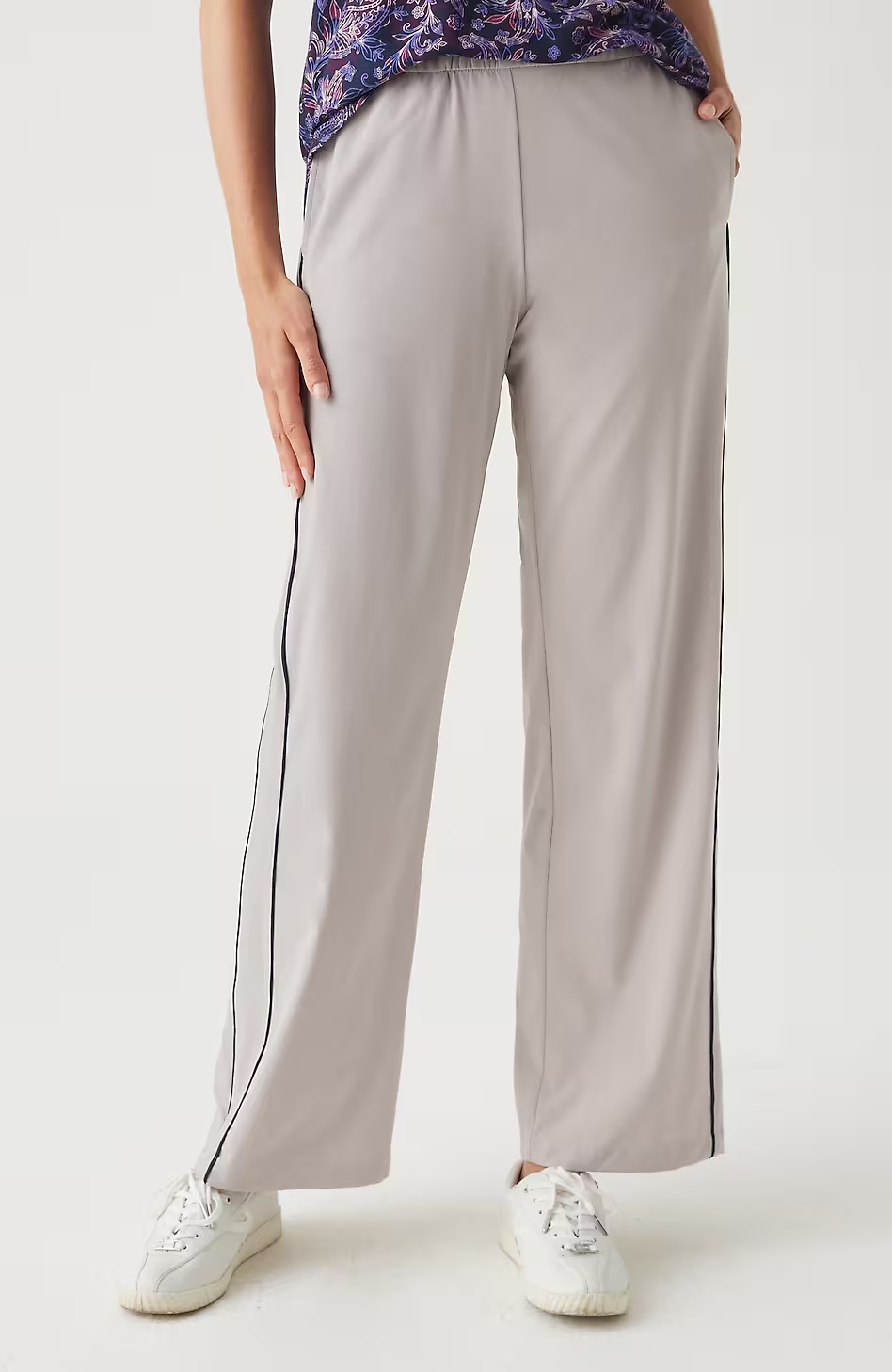 57067-Fit-On-The-Go-Piped-Wide-Leg-Pants-5.jpg Fit On-The-Go Piped Wide-Leg Pants