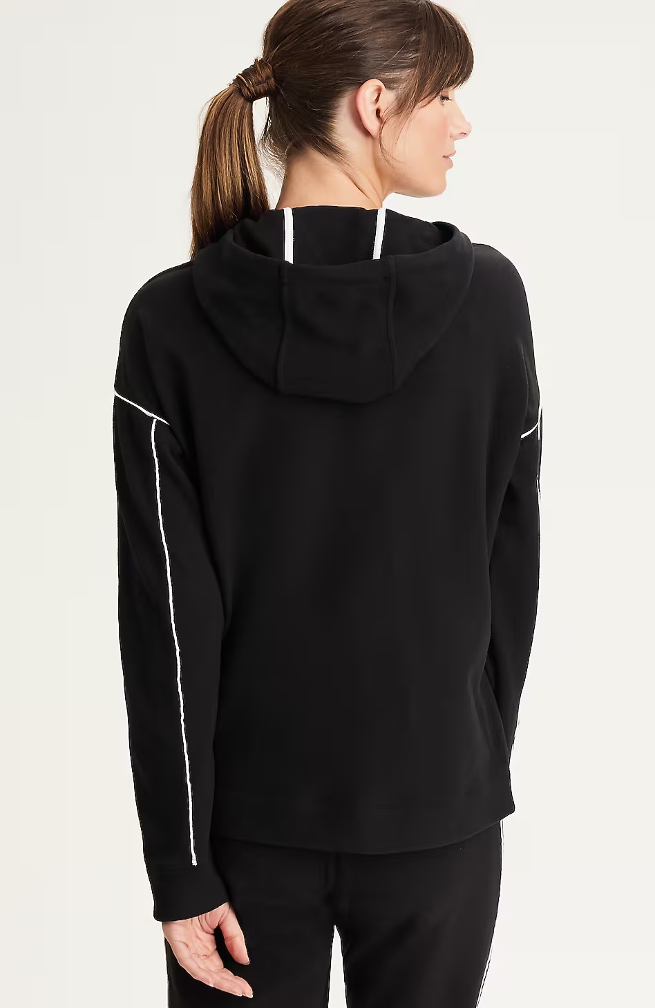 7898-Fit-Cozy-Contrast-Trimmed-Sweatshirt-2.jpg Fit Cozy Contrast-Trimmed Sweatshirt